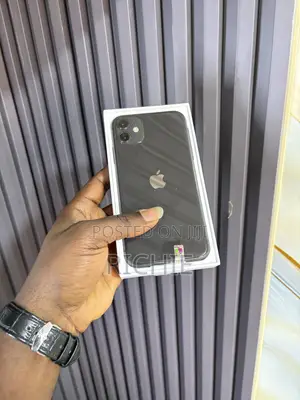 New Apple iPhone 11 64 GB Black