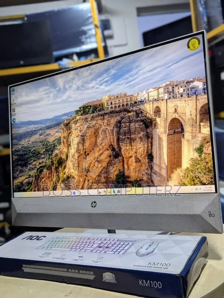 Desktop Computer HP Pavilion 27 8GB Intel Core i5 SSD 256GB