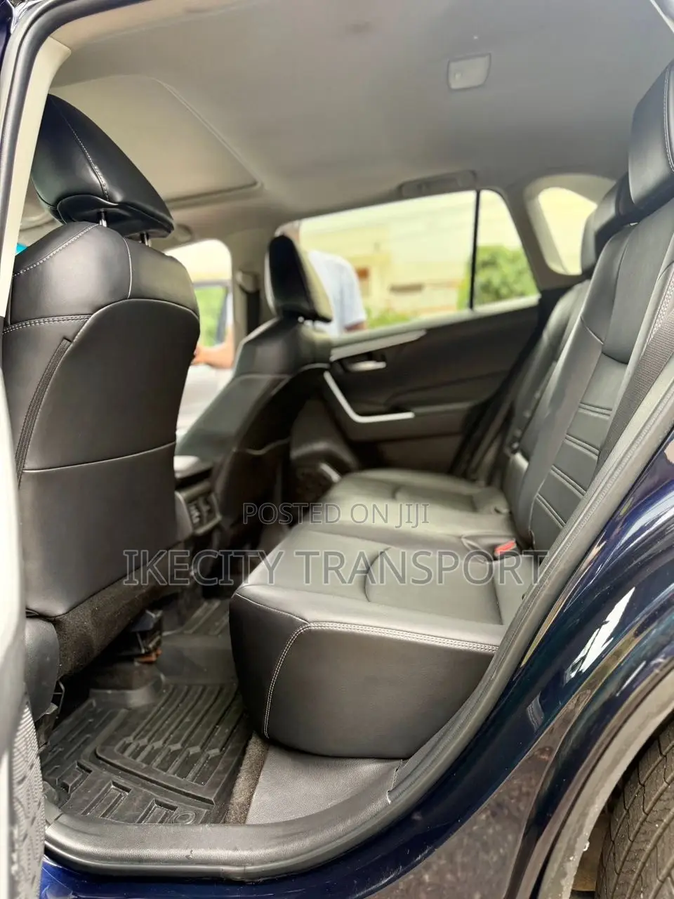 Toyota RAV4 XLE Premium AWD 2023 Blue