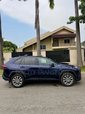 Toyota RAV4 XLE Premium AWD 2023 Blue