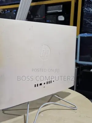 Desktop Computer HP 200 G4 22 All-in-One 8GB Intel Core i5 SSD 256GB