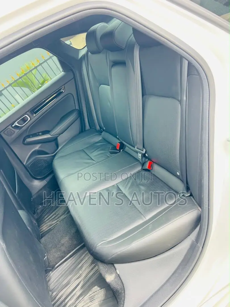 Honda Civic Touring CVT 2024 White