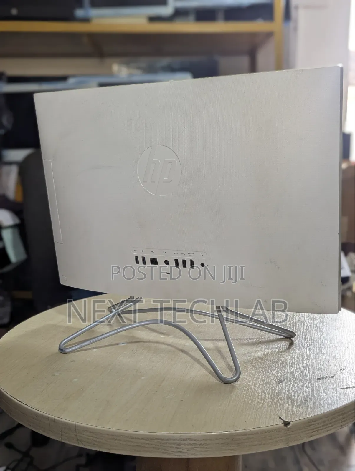 Desktop Computer HP 200 G4 All-in-One 8GB AMD HDD+SSD 128GB