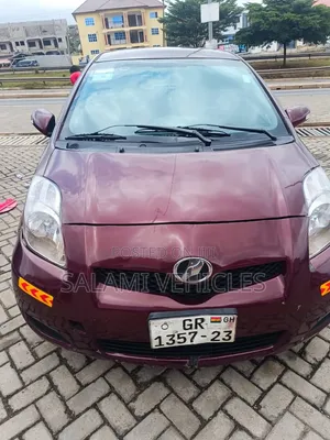Toyota Vitz 2010 Red