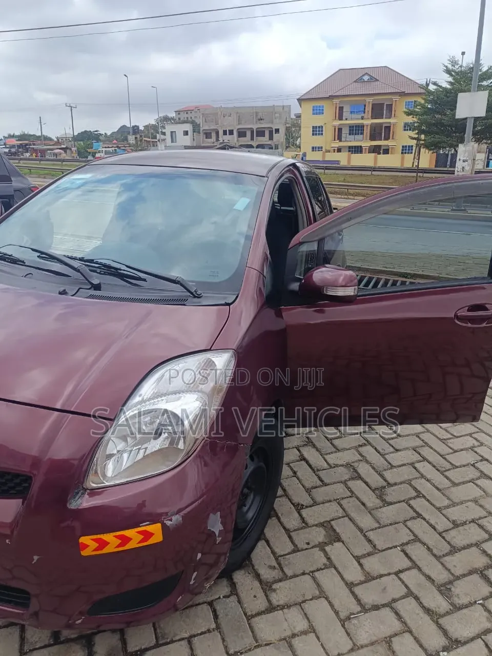 Toyota Vitz 2010 Red