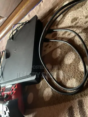 Play Station 4 Slim