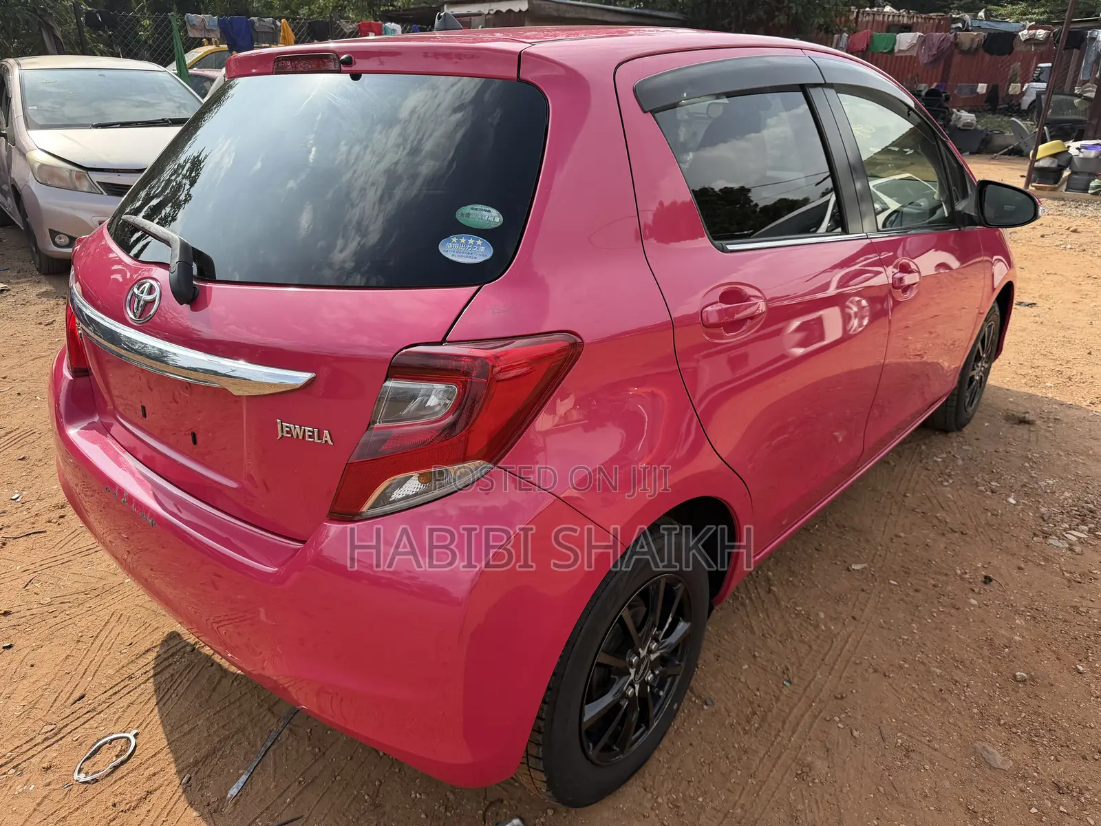 Toyota Vitz 1.3 FWD 5dr 2015 Pink
