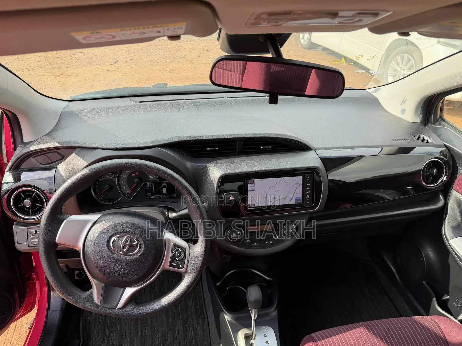Toyota Vitz 1.3 FWD 5dr 2015 Pink