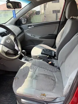 Hyundai Accent SE 2013 Red