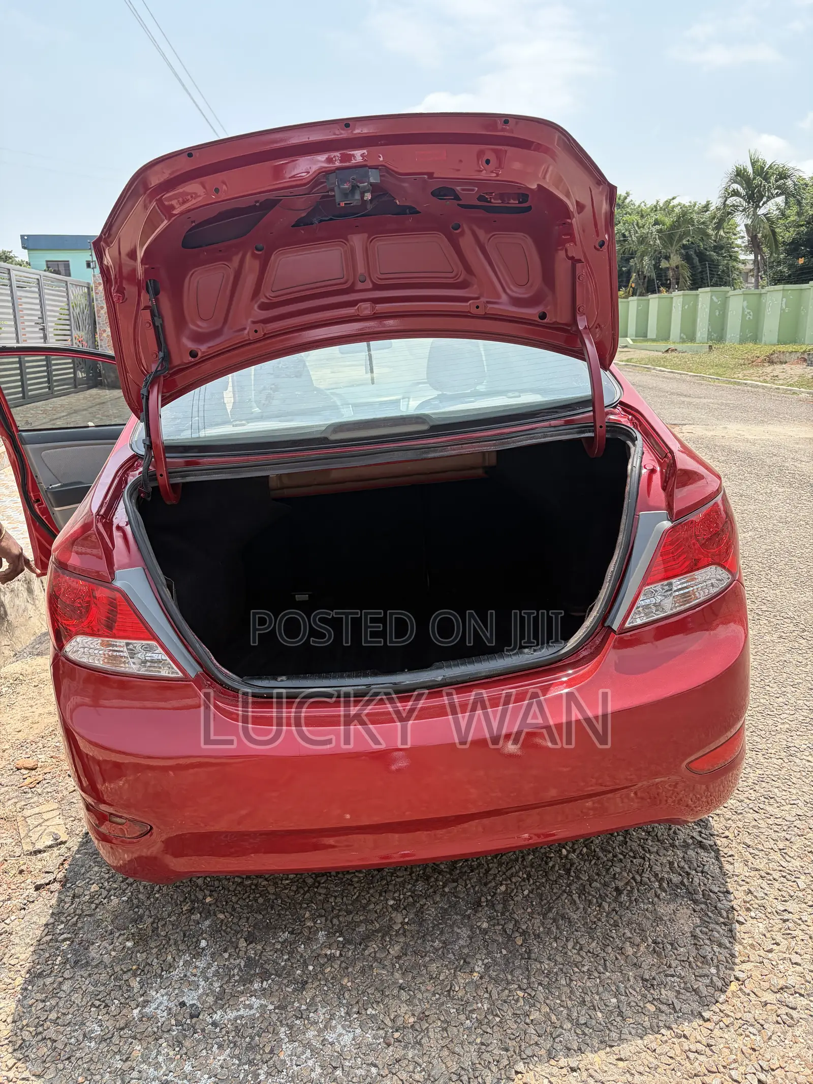 Hyundai Accent SE 2013 Red