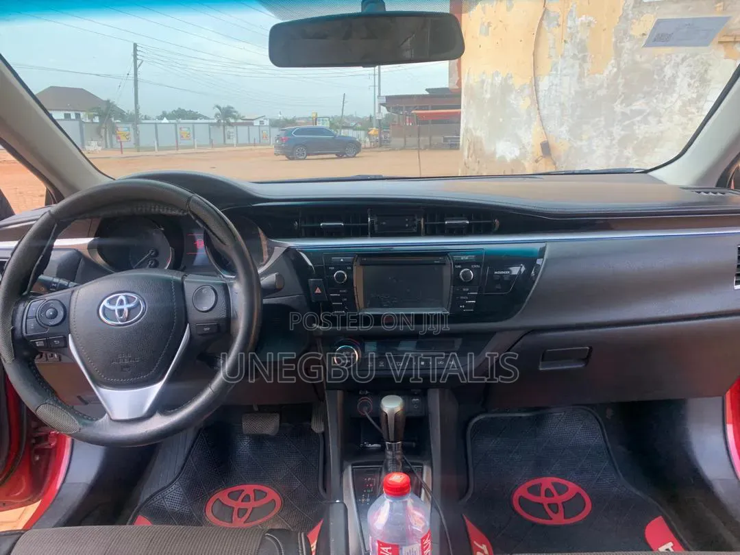 Toyota Corolla S 4dr Sedan (1.8L 4cyl CVT) 2015 Red