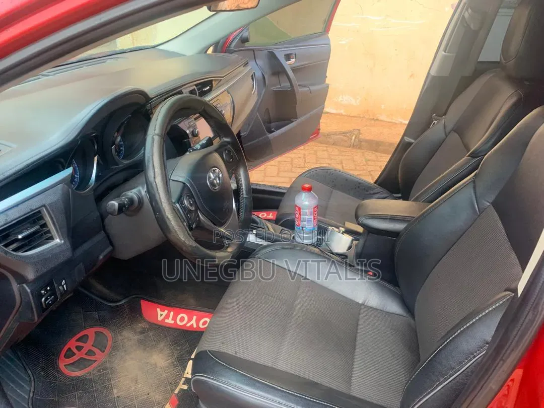 Toyota Corolla S 4dr Sedan (1.8L 4cyl CVT) 2015 Red