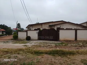 5bdrm House in Kumasi Metropolitan for sale