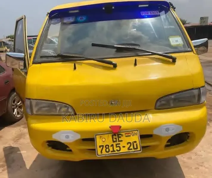 Hyundai H-100 1999 Yellow