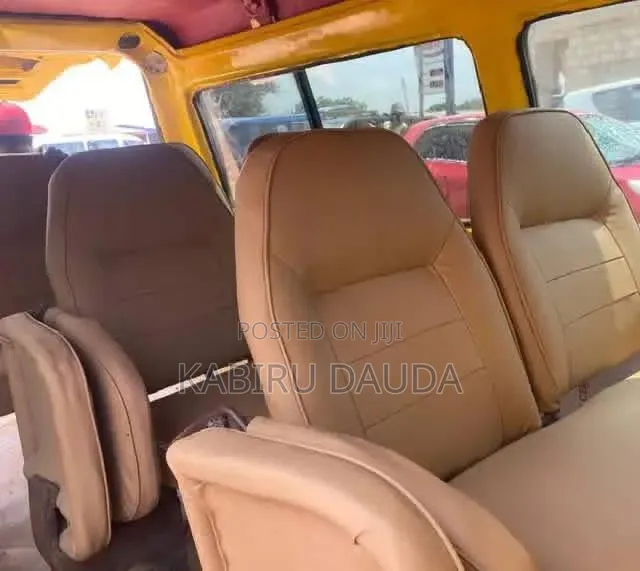 Hyundai H-100 1999 Yellow