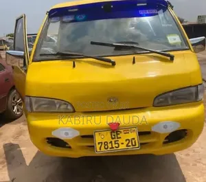 Hyundai H-100 1999 Yellow