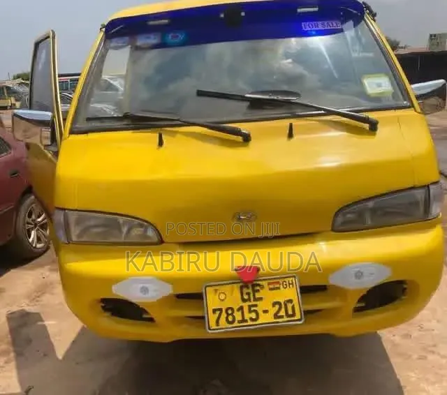Hyundai H-100 1999 Yellow