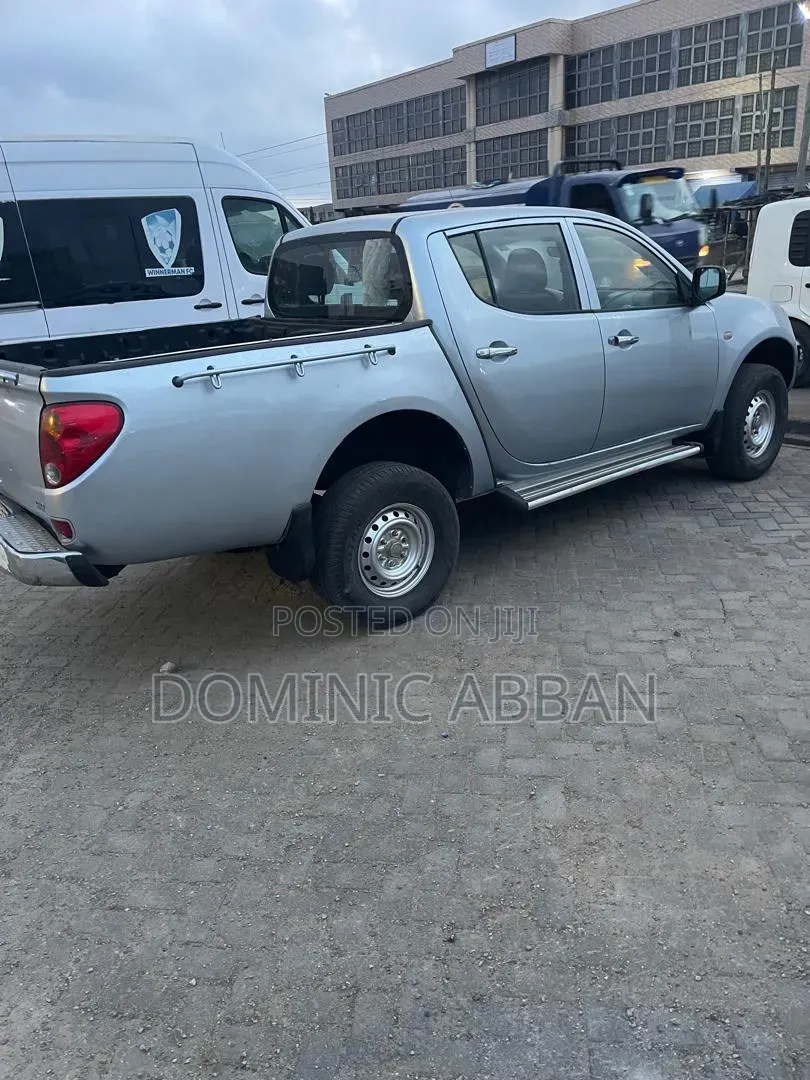 Mitsubishi L200 2009
