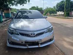Toyota Camry 2014 Silver