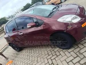 Toyota Vitz 2010 Red