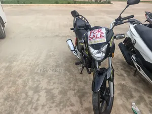 Honda CB 2025