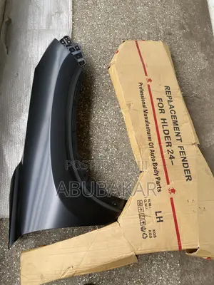Highlander Grand 2025 Fender Pair