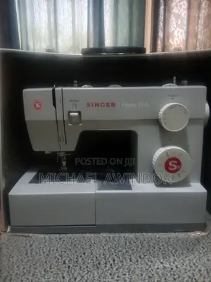 Singer Heavy Duty Sewing Machine