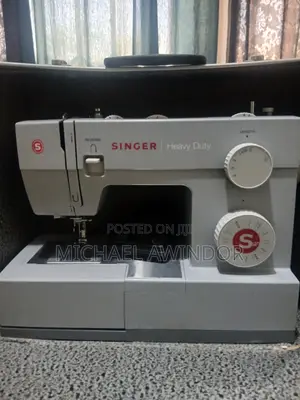 Singer Heavy Duty Sewing Machine