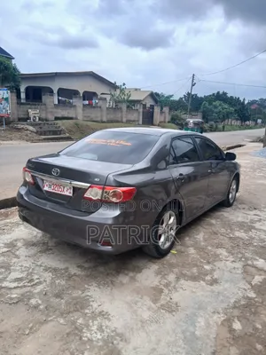 Toyota Corolla LE Special Edition 4dr Sedan (1.8L 4cyl 4A) 2013 Gray