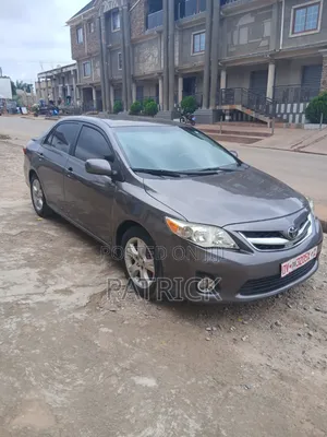 Toyota Corolla LE Special Edition 4dr Sedan (1.8L 4cyl 4A) 2013 Gray