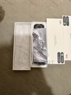 HK 12 Pro Smartwatch