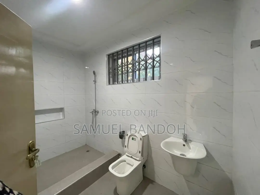 2bdrm Apartment in Ngleshie Amanfro for rent