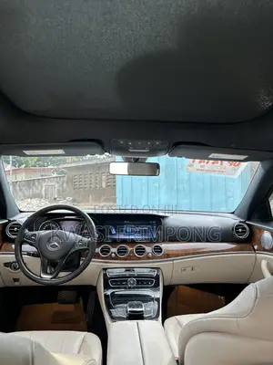 Mercedes-Benz E300 2019 White
