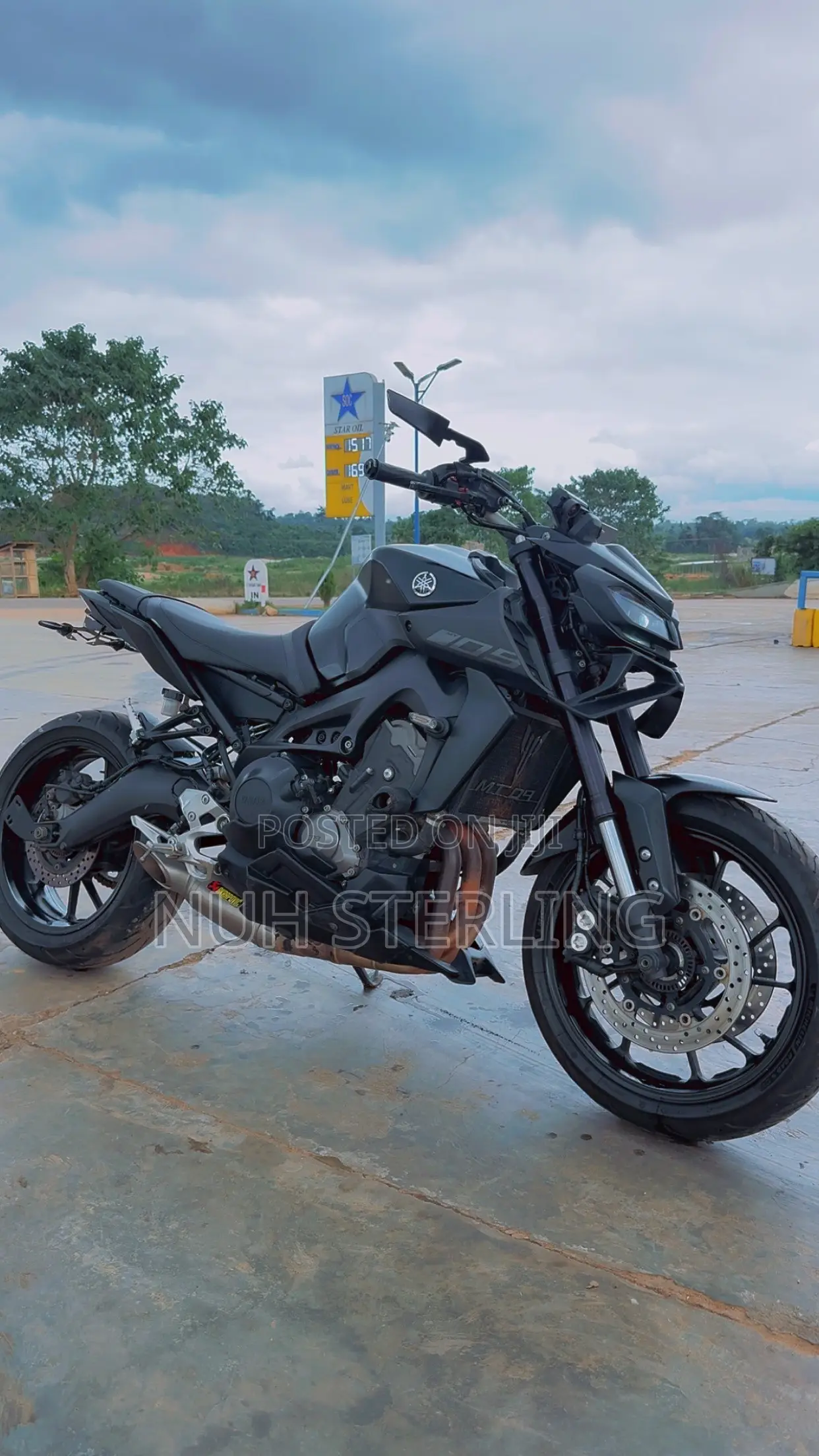 Yamaha 2021 Black