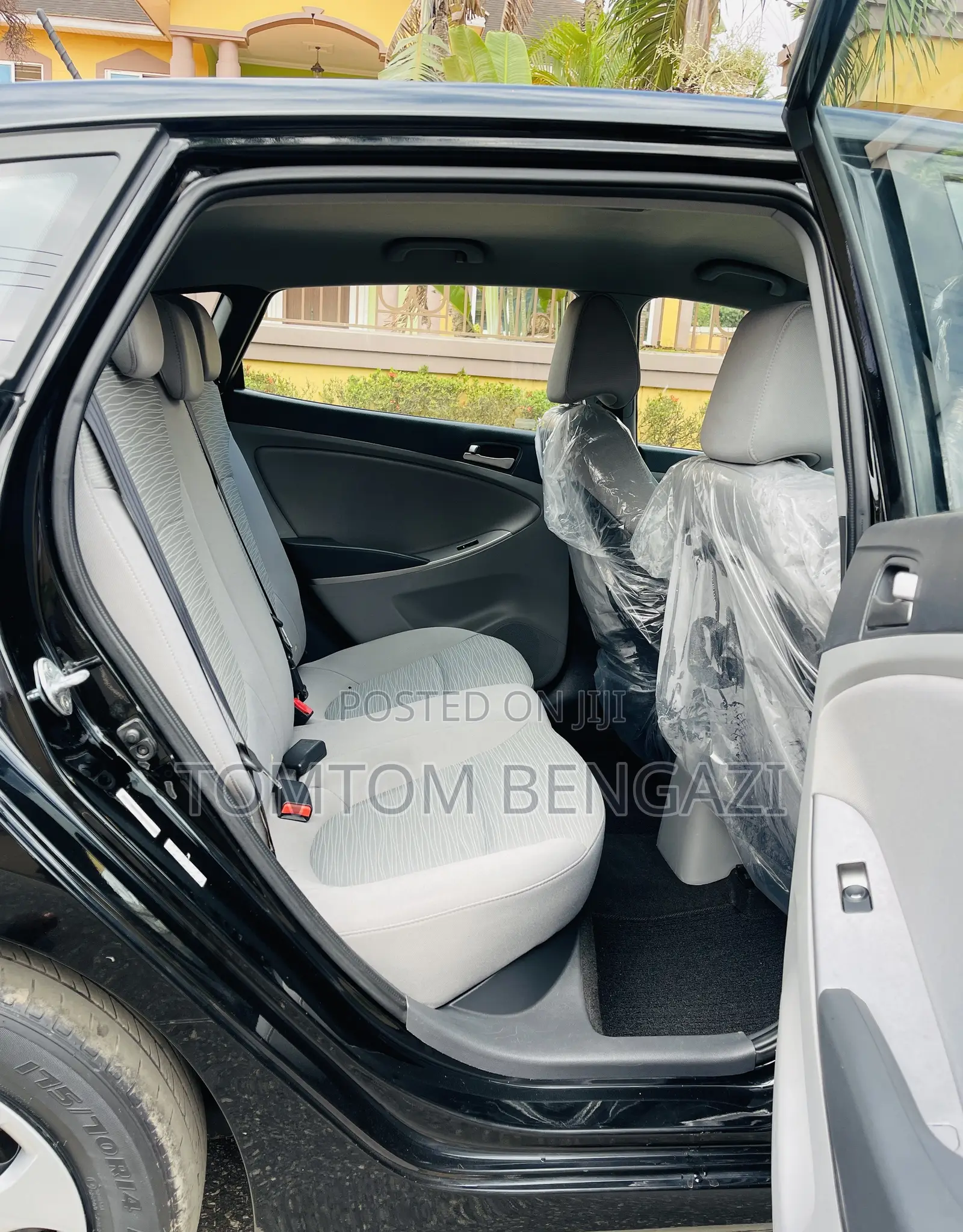 Hyundai Accent SE Hatchback 2016 Black
