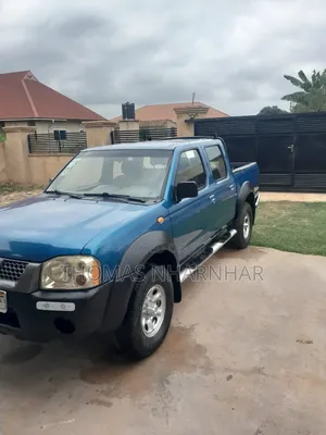 Nissan Navara 2010 Blue