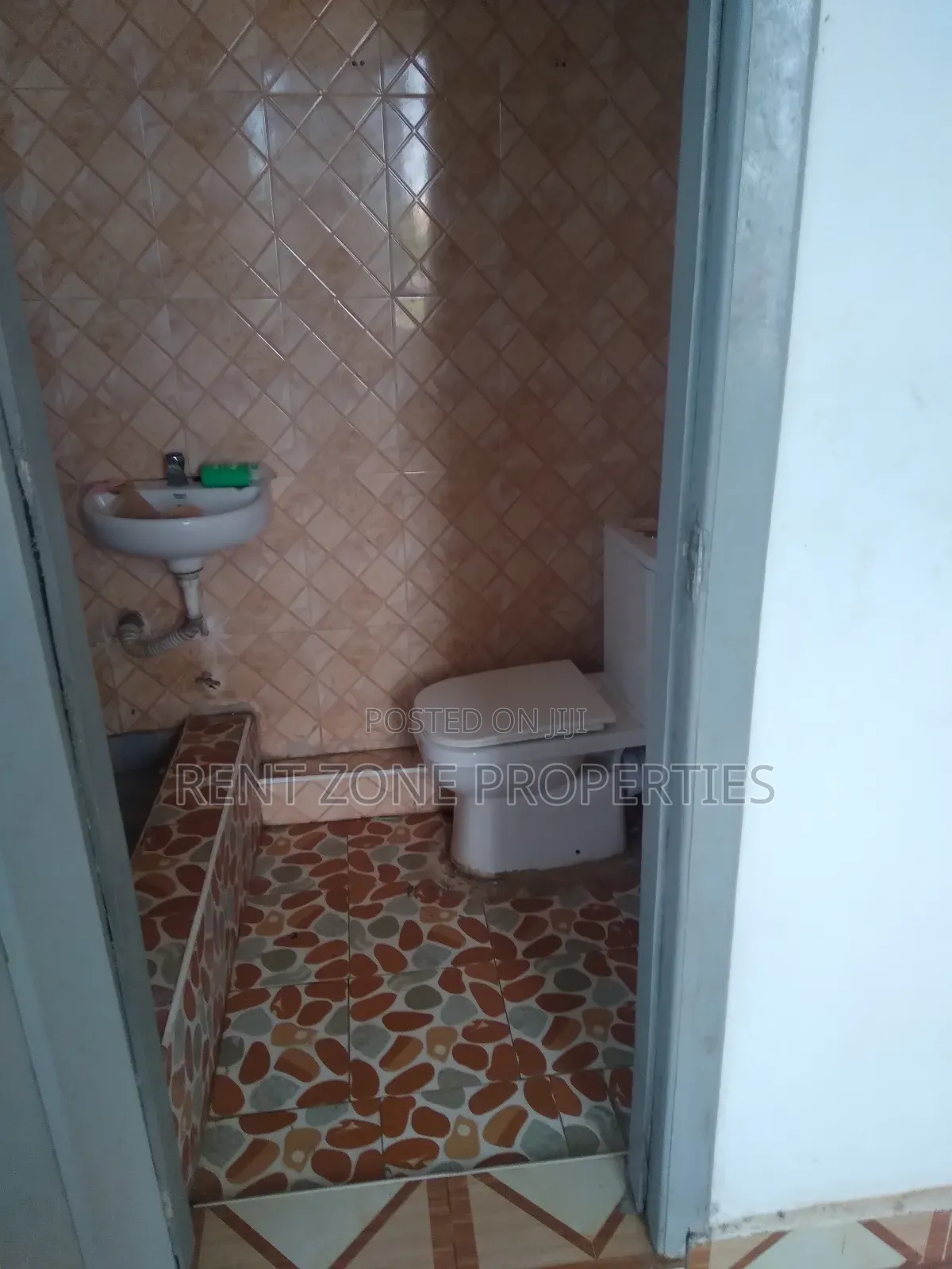 2bdrm Apartment in Ofankor for rent