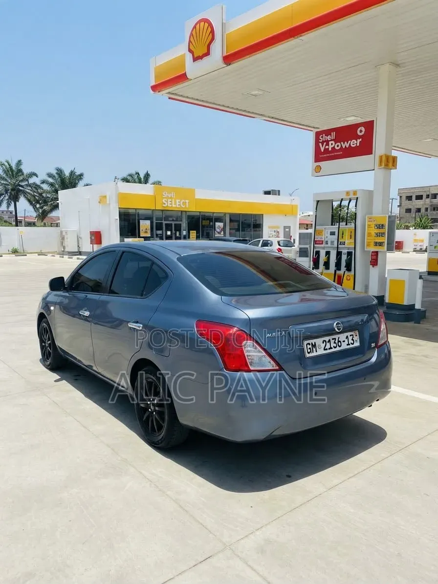 Nissan Almera 2013 Silver