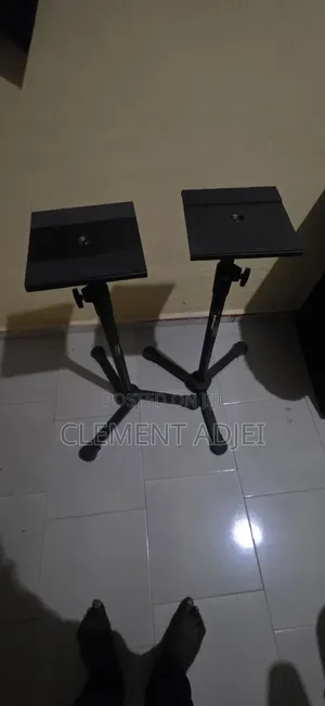 Studio Monitors Stand
