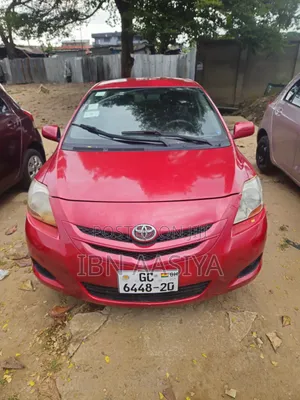 Toyota Yaris 2010 Red