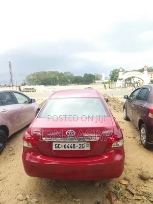 Toyota Yaris 2010 Red