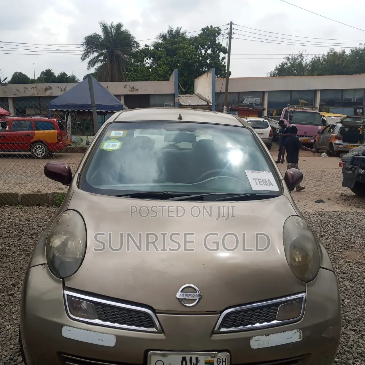 Nissan Pick-Up 2011 Brown