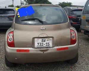 Nissan Pick-Up 2011 Brown