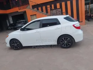 Toyota Matrix 2014 White