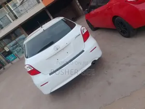 Toyota Matrix 2014 White