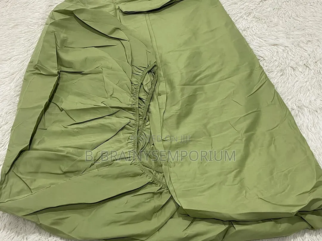 Lemon Greem Fitted Bedsheet for Double Bed + 4 Pillow Cases
