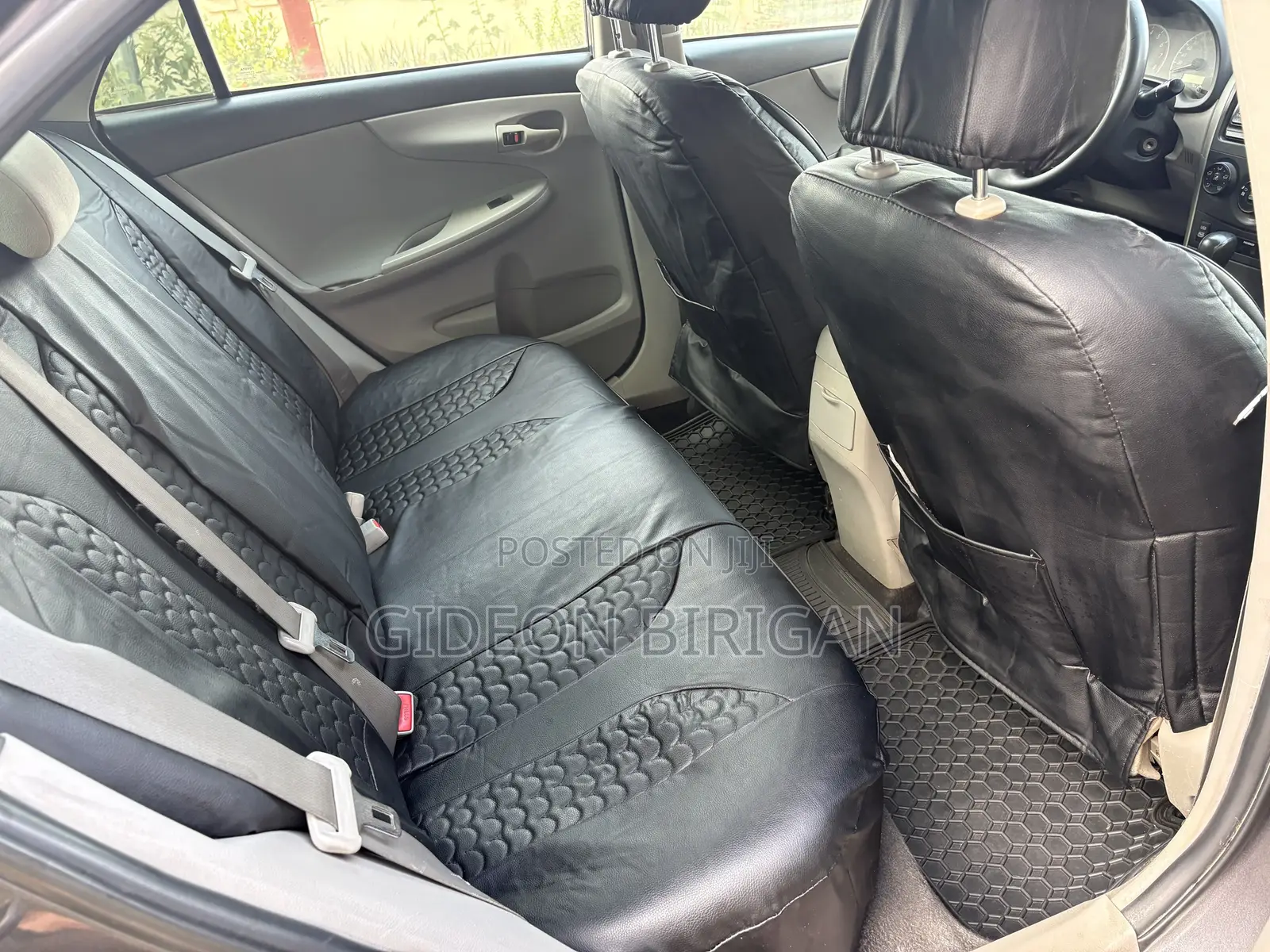 Toyota Corolla LE 4dr Sedan (1.8L 4cyl 4A) 2013 Gray