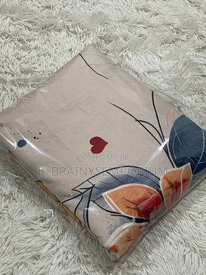 Lovely Flat Bedsheet + 4 Pillow Cases