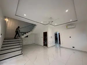 4bdrm Apartment in Ashaley Botwe for rent