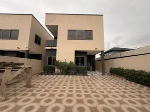 4bdrm Apartment in Ashaley Botwe for rent